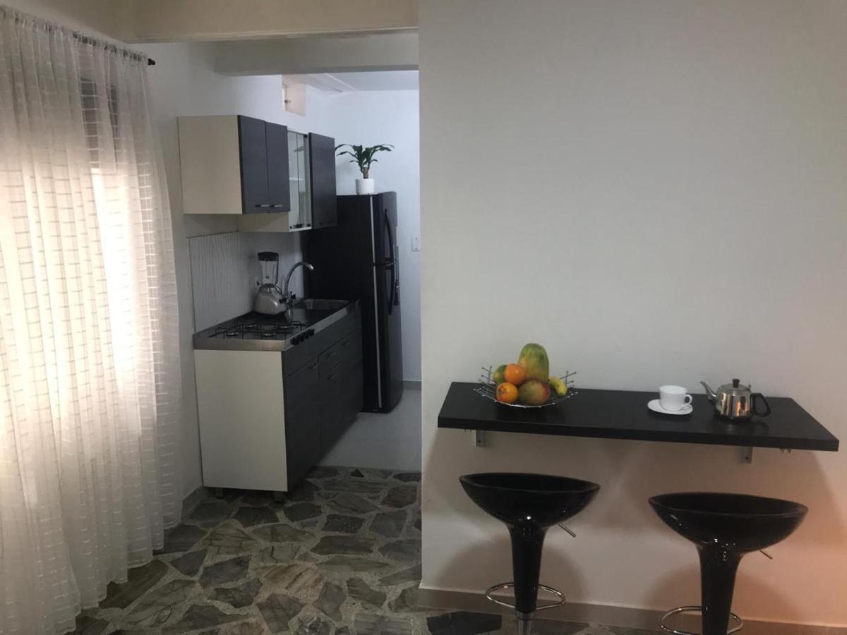 Vip Apartasuites Rosales Medellín Exterior foto