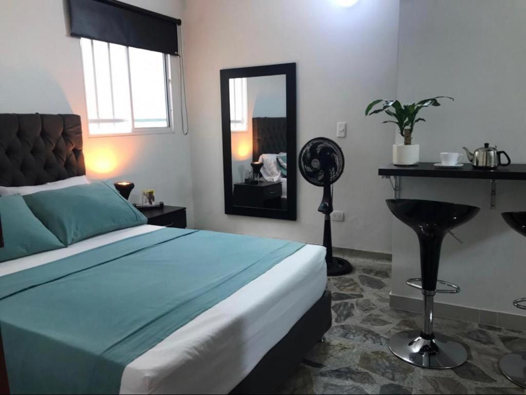 Vip Apartasuites Rosales Medellín Exterior foto