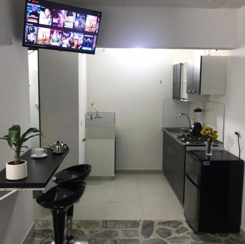 Vip Apartasuites Rosales Medellín Exterior foto